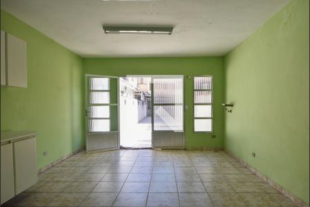 Casa para alugar com 250m², 2 quartos e 2 vagasEdícula dos Fundos