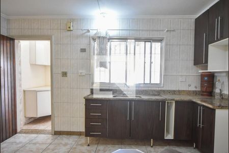 Casa para alugar com 250m², 2 quartos e 2 vagasCozinha