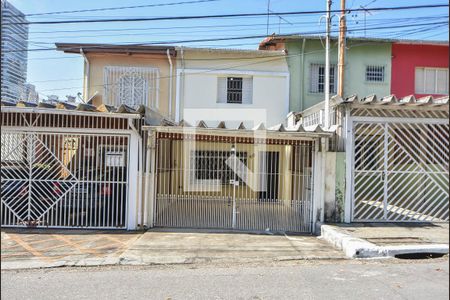Casa para alugar com 250m², 2 quartos e 2 vagasCasa