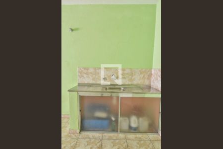 Casa para alugar com 250m², 2 quartos e 2 vagasEdícula dos Fundos