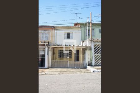 Casa para alugar com 250m², 2 quartos e 2 vagasCasa