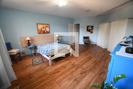 Casa à venda com 250m², 3 quartos e 4 vagasSuíte 3