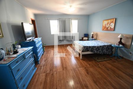 Casa à venda com 250m², 3 quartos e 4 vagasSuíte 3