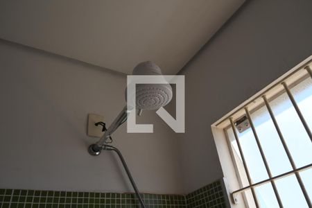 Casa à venda com 250m², 3 quartos e 4 vagasBanheiro da Suíte 2