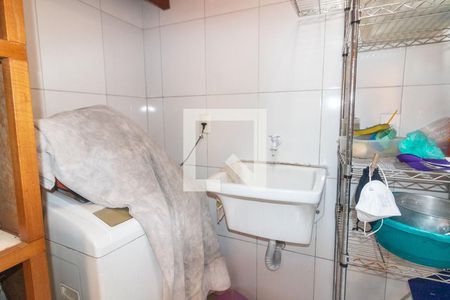 Casa à venda com 110m², 3 quartos e 2 vagas Casa à venda com 110m², 3 quartos e 2 vagasÁrea de Serviço e Quintal