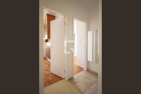 Corredor de apartamento para alugar com 2 quartos, 70m² em Pinheiros, São Paulo