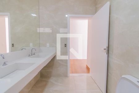 Casa de condomínio à venda com 205m², 3 quartos e 4 vagasBanheiro da Suíte 3