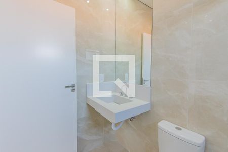 Casa de condomínio à venda com 205m², 3 quartos e 4 vagasBanheiro da Suíte 1