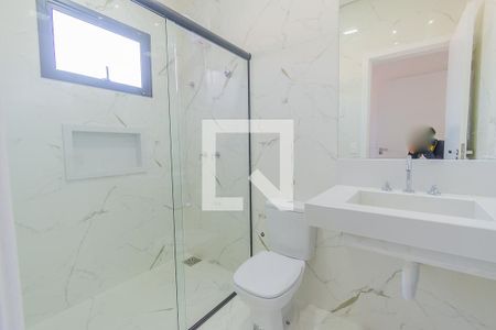 Casa de condomínio à venda com 205m², 3 quartos e 4 vagasBanheiro da Suíte 2