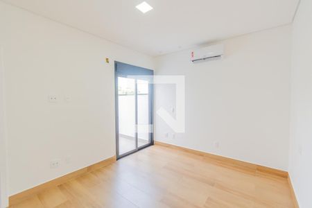 Casa de condomínio à venda com 205m², 3 quartos e 4 vagasSuíte 1