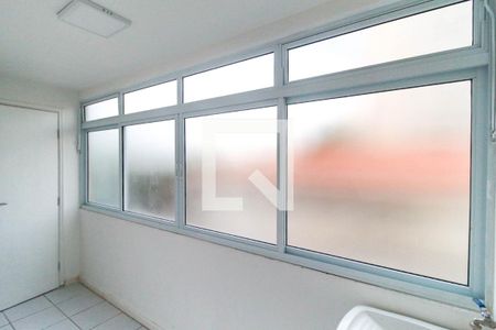 Apartamento para alugar com 70m², 2 quartos e 1 vagaÁrea de serviço