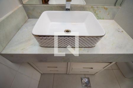 Apartamento à venda com 60m², 1 quarto e 1 vaga Apartamento à venda com 60m², 1 quarto e 1 vagaBanheiro da Suíte