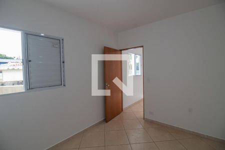 Sala/Quarto de casa para alugar com 1 quarto, 25m² em Jardim Monte Azul, São Paulo