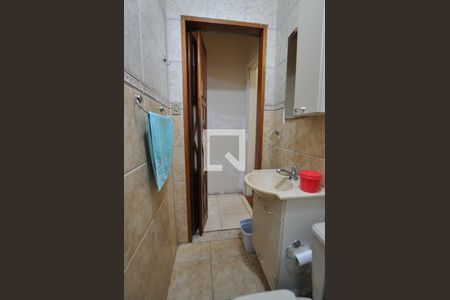 Casa à venda com 250m², 4 quartos e 2 vagasBanheiro 1