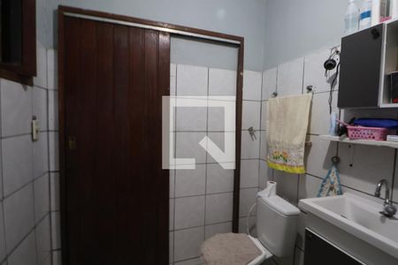 Banheiro de casa à venda com 2 quartos, 60m² em Harmonia, Canoas