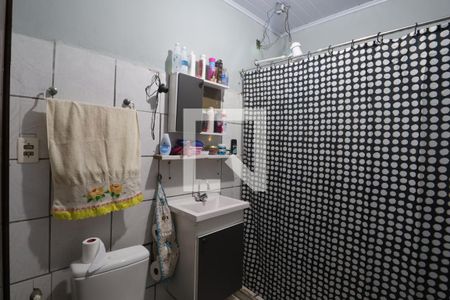 Banheiro de casa à venda com 2 quartos, 60m² em Harmonia, Canoas