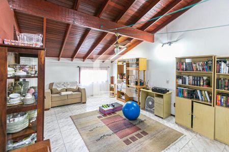 Casa à venda com 239m², 3 quartos e 2 vagasSótão