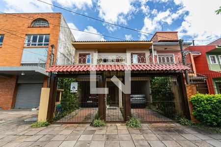 Casa à venda com 239m², 3 quartos e 2 vagasFachada