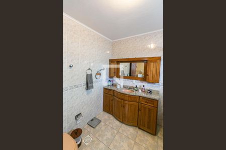 Casa à venda com 239m², 3 quartos e 2 vagasBanheiro da Suíte