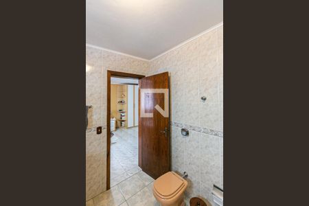 Casa à venda com 239m², 3 quartos e 2 vagasBanheiro da Suíte