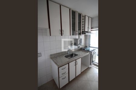 Apartamento à venda com 68m², 2 quartos e 1 vagaCozinha - Armários