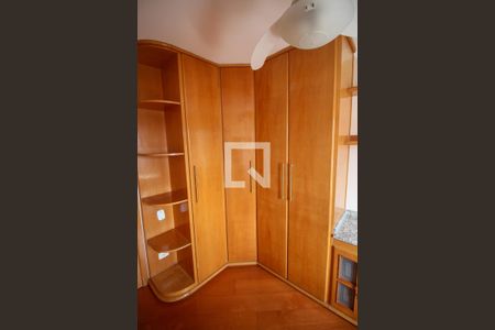 Apartamento à venda com 68m², 2 quartos e 1 vagaQuarto 1 - Armários