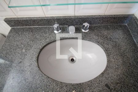Apartamento à venda com 68m², 2 quartos e 1 vagaBanheiro - Torneira