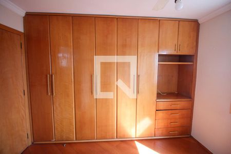 Apartamento à venda com 68m², 2 quartos e 1 vagaQuarto 2 - Armários