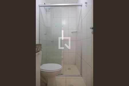 Apartamento para alugar com 45m², 2 quartos e 1 vaga Apartamento para alugar com 45m², 2 quartos e 1 vagaBanheiro da Suíte