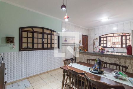 Casa à venda com 179m², 3 quartos e 2 vagas Casa à venda com 179m², 3 quartos e 2 vagasCopa