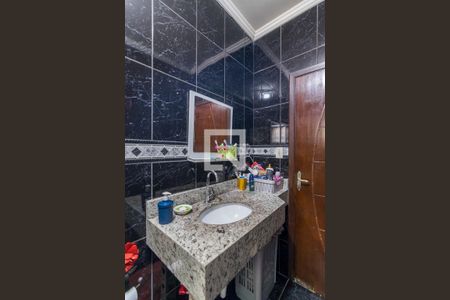 Casa à venda com 179m², 3 quartos e 2 vagas Casa à venda com 179m², 3 quartos e 2 vagasBanheiro da Suite