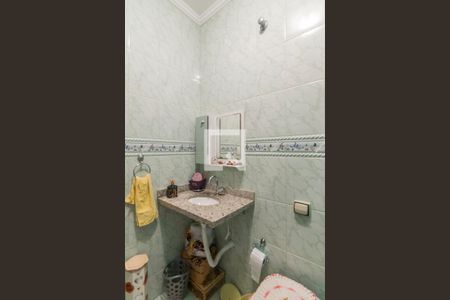 Casa à venda com 179m², 3 quartos e 2 vagas Casa à venda com 179m², 3 quartos e 2 vagasBanheiro