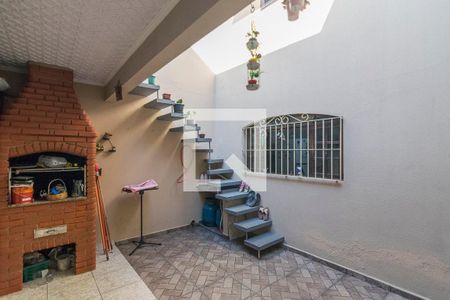 Casa à venda com 179m², 3 quartos e 2 vagas Casa à venda com 179m², 3 quartos e 2 vagasQuintal com Churrasqueira
