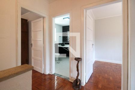 Casa para alugar com 350m², 4 quartos e 4 vagasCorredor