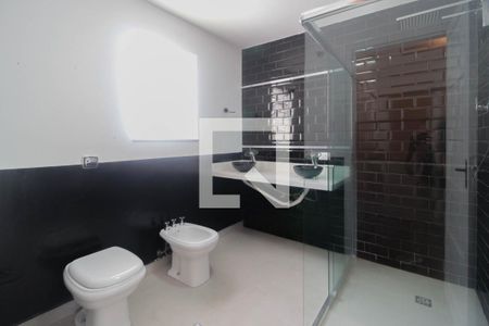 Casa para alugar com 350m², 4 quartos e 4 vagasBanheiro 2