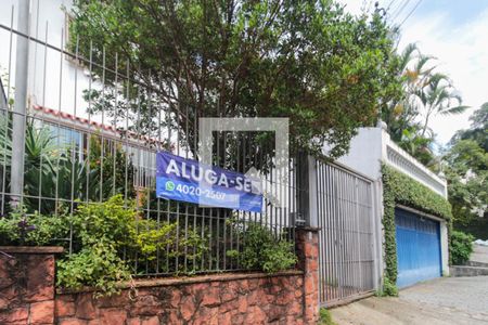 Casa para alugar com 350m², 4 quartos e 4 vagasFachada