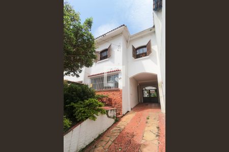 Casa para alugar com 350m², 4 quartos e 4 vagasEntrada