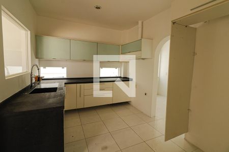 Apartamento para alugar com 385m², 3 quartos e 2 vagas Apartamento para alugar com 385m², 3 quartos e 2 vagasCozinha