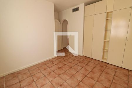 Apartamento para alugar com 385m², 3 quartos e 2 vagas Apartamento para alugar com 385m², 3 quartos e 2 vagasQuarto 2