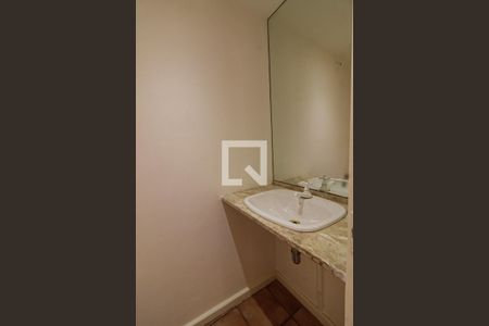 Apartamento para alugar com 385m², 3 quartos e 2 vagas Apartamento para alugar com 385m², 3 quartos e 2 vagasBanheiro do Quarto 3