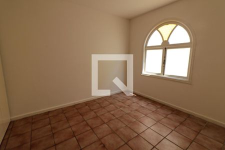 Apartamento para alugar com 385m², 3 quartos e 2 vagas Apartamento para alugar com 385m², 3 quartos e 2 vagasQuarto 2
