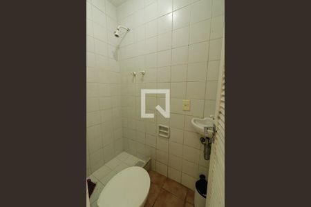 Apartamento para alugar com 385m², 3 quartos e 2 vagas Apartamento para alugar com 385m², 3 quartos e 2 vagasBanheiro de Serviço