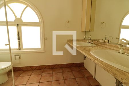 Apartamento para alugar com 385m², 3 quartos e 2 vagas Apartamento para alugar com 385m², 3 quartos e 2 vagasBanheiro do Quarto 1