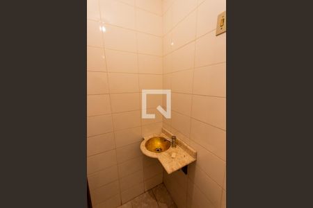Casa à venda com 189m², 3 quartos e 4 vagas Casa à venda com 189m², 3 quartos e 4 vagasLavabo de Serviço