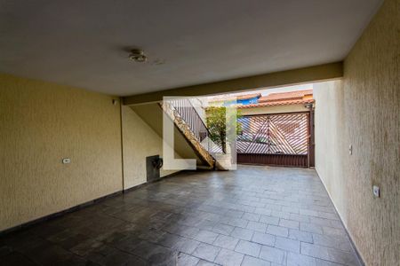 Casa à venda com 189m², 3 quartos e 4 vagas Casa à venda com 189m², 3 quartos e 4 vagasGaragem