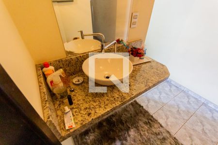 Casa à venda com 189m², 3 quartos e 4 vagas Casa à venda com 189m², 3 quartos e 4 vagasPia