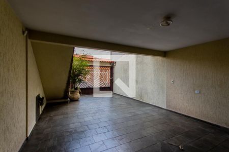 Casa à venda com 189m², 3 quartos e 4 vagas Casa à venda com 189m², 3 quartos e 4 vagasGaragem