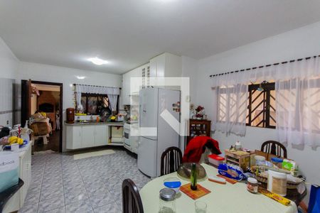 Casa à venda com 189m², 3 quartos e 4 vagas Casa à venda com 189m², 3 quartos e 4 vagasCozinha