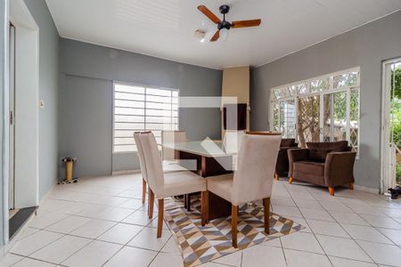 Sala de jantar de casa à venda com 3 quartos, 170m² em Coronel Aparicio Borges, Porto Alegre