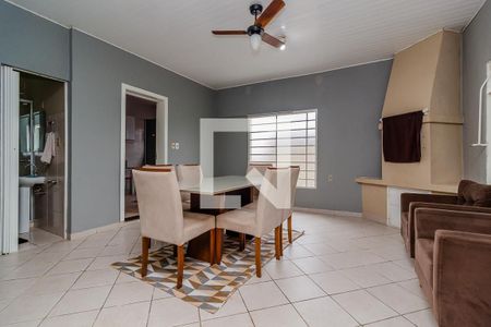 Sala de jantar de casa à venda com 3 quartos, 170m² em Coronel Aparicio Borges, Porto Alegre